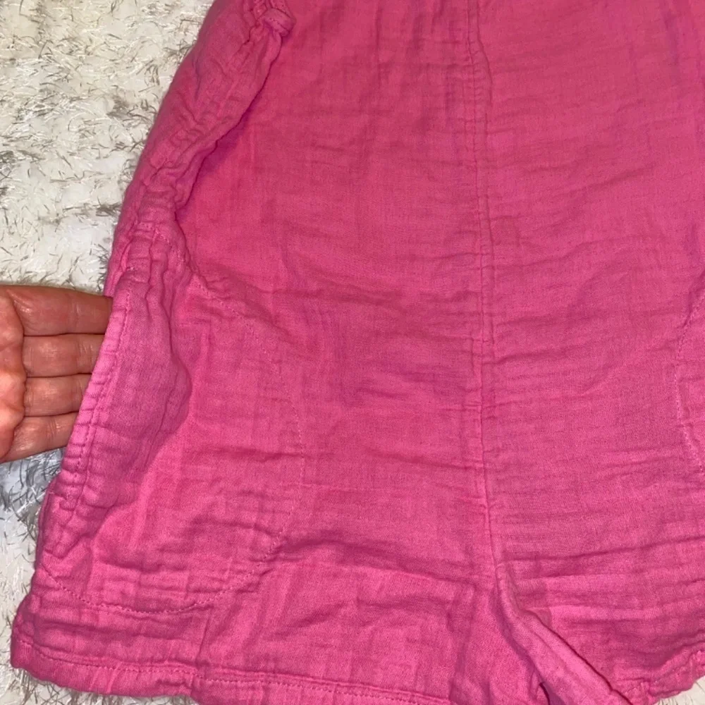 Girls size medium (8) Old Navy pink romper